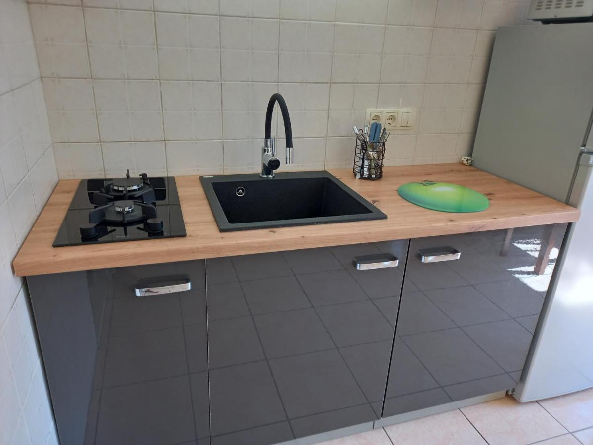 Apartmani Iris I Ana Crikvenica Luaran gambar