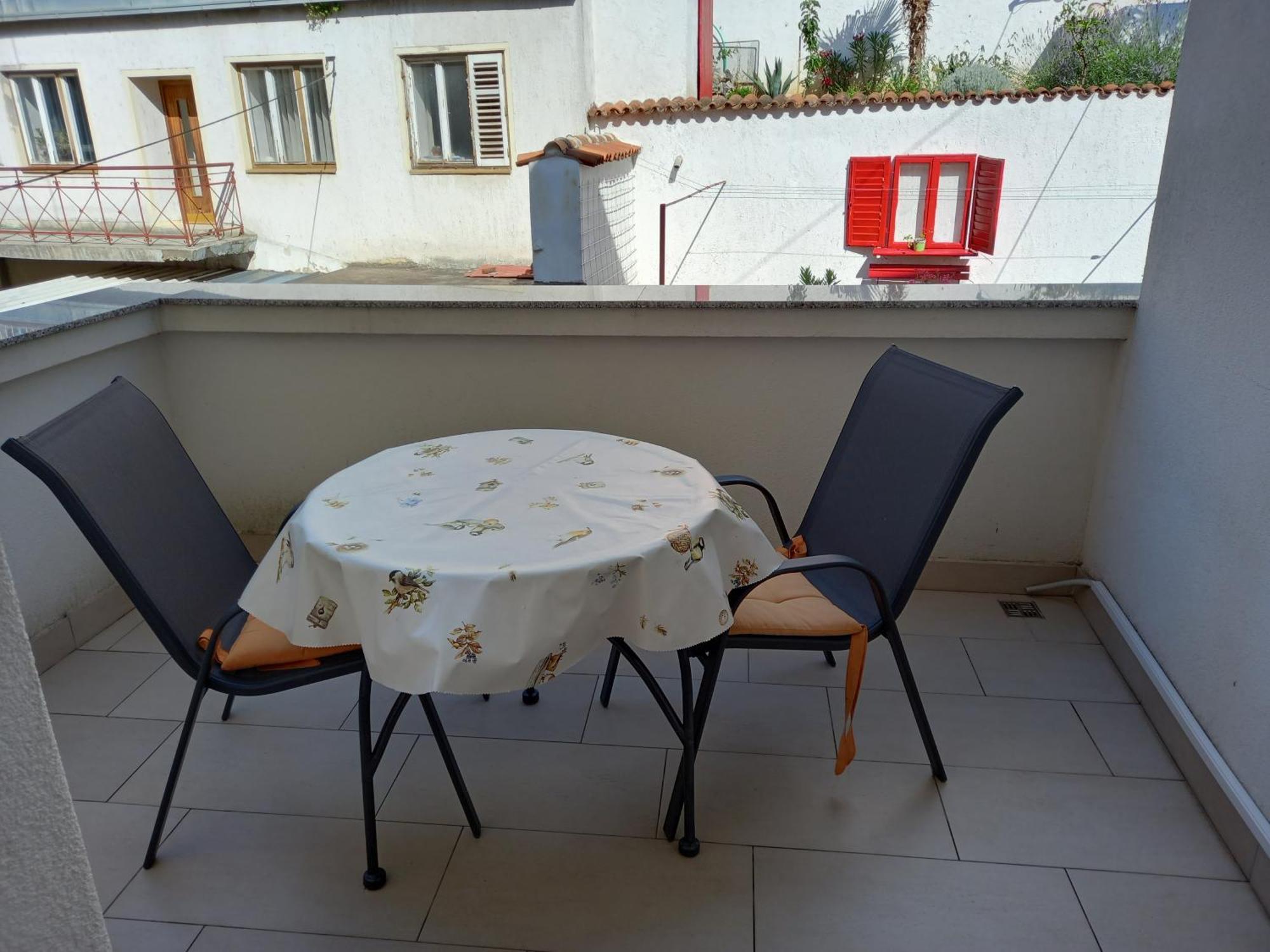 Apartmani Iris I Ana Crikvenica Bilik gambar