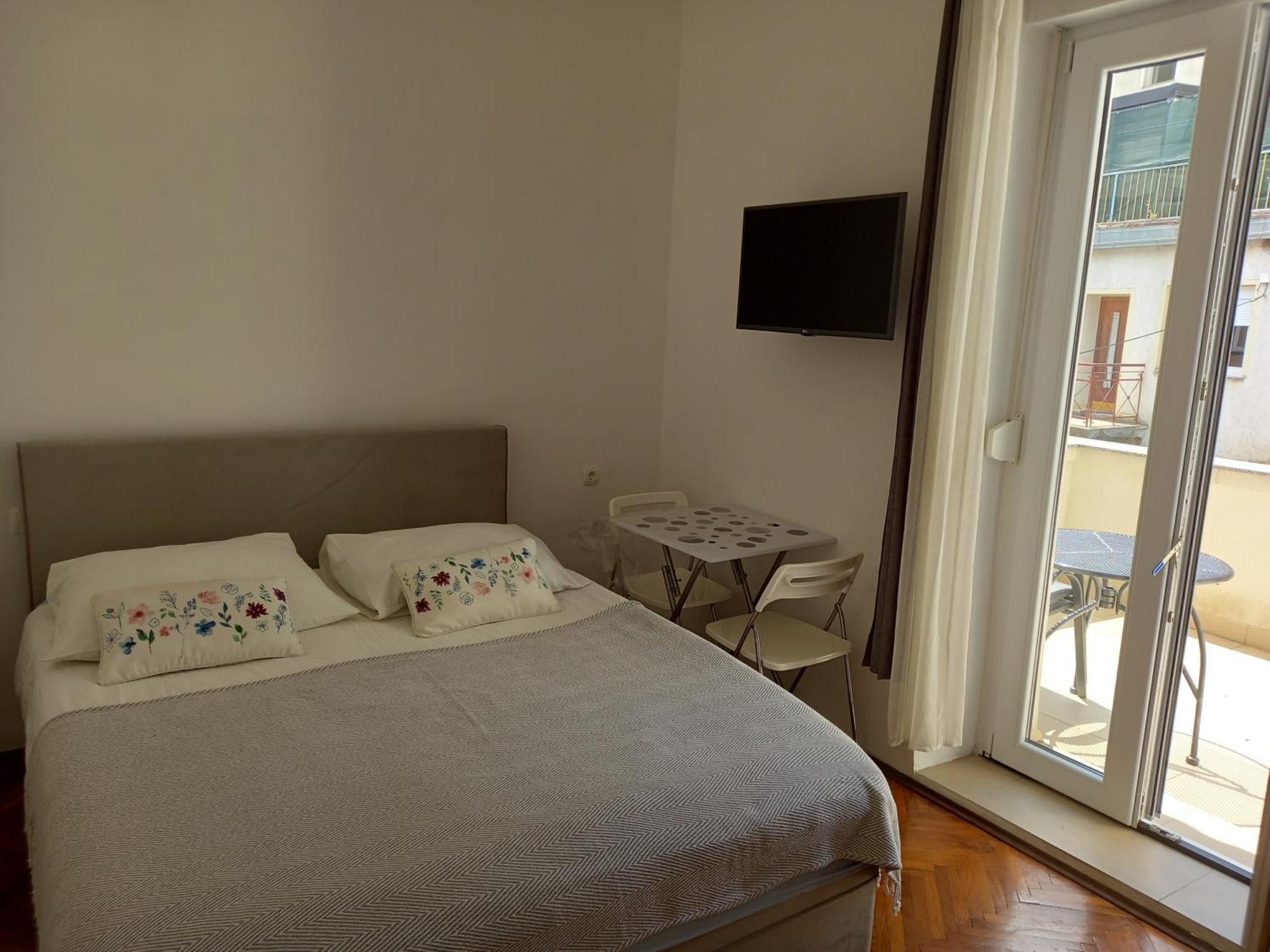 Apartmani Iris I Ana Crikvenica Luaran gambar