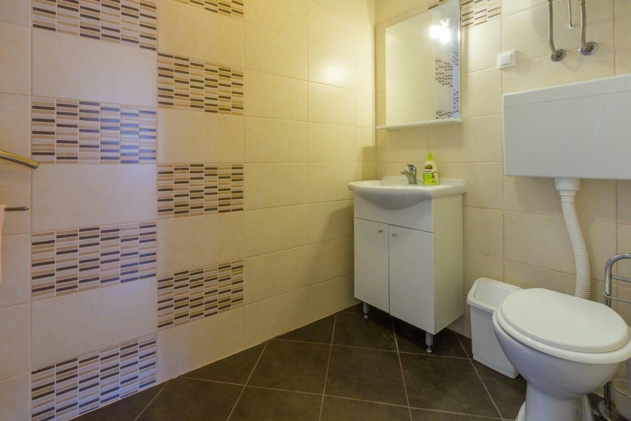 Apartmani Iris I Ana Crikvenica Luaran gambar